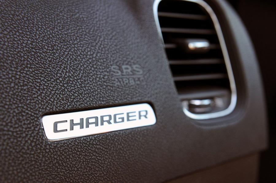  Dodge Charger 2011 года  (фото 8 из 87)